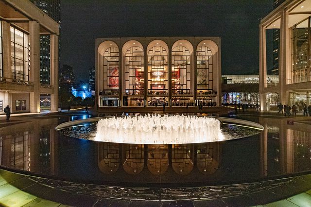 A photo of the Met Opera at Lincoln Center